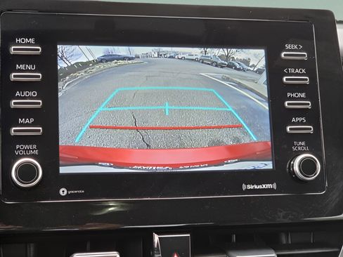 Used 2022 Toyota Camry SE image 18