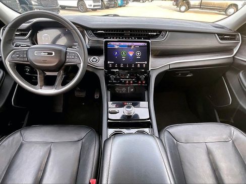 Used 2023 Jeep Grand Cherokee L Limited w/ Black Appearance Package image 15