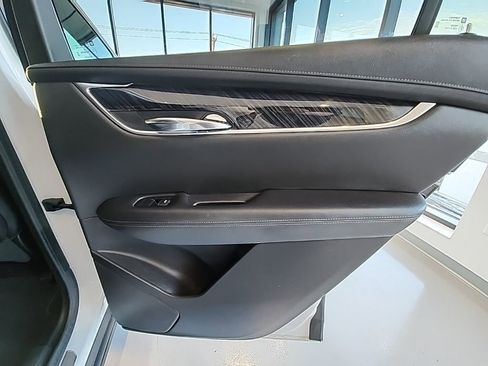 Used 2020 Cadillac XT6 Premium Luxury image 24