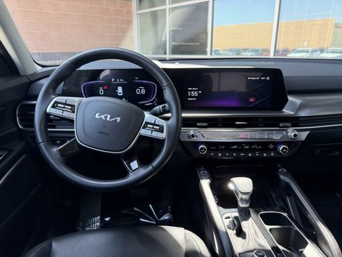 Used 2025 Kia Telluride S FWD image 16
