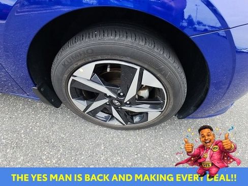 Used 2023 Hyundai Elantra SEL w/ Convenience Package FWD image 20