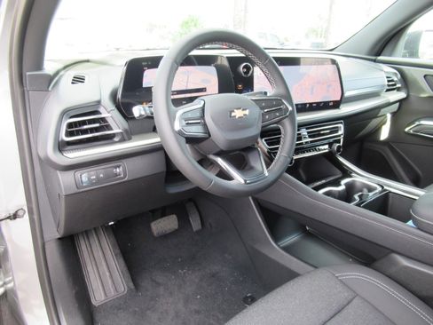 New 2026 Chevrolet Traverse LT FWD image 17