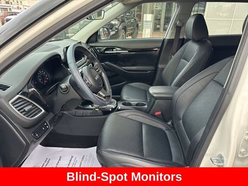 Used 2023 Kia Seltos EX image 13