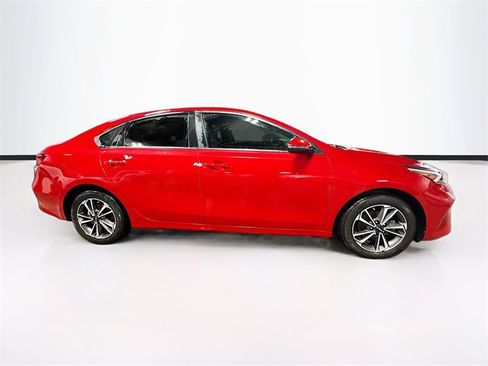 Used 2023 Kia Forte LXS w/ LXS Technology Package image 8