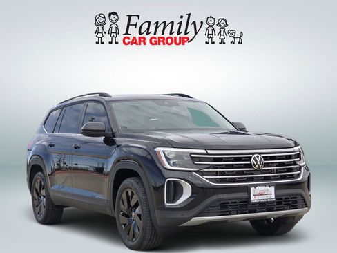 New 2026 Volkswagen Atlas SE FWD image 2
