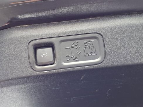 Used 2020 Ford Expedition Platinum image 25