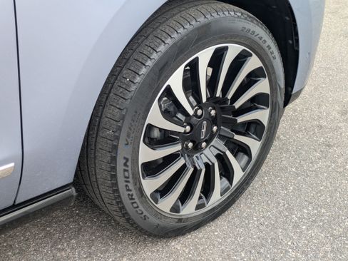 Used 2023 Lincoln Navigator L Black Label image 12