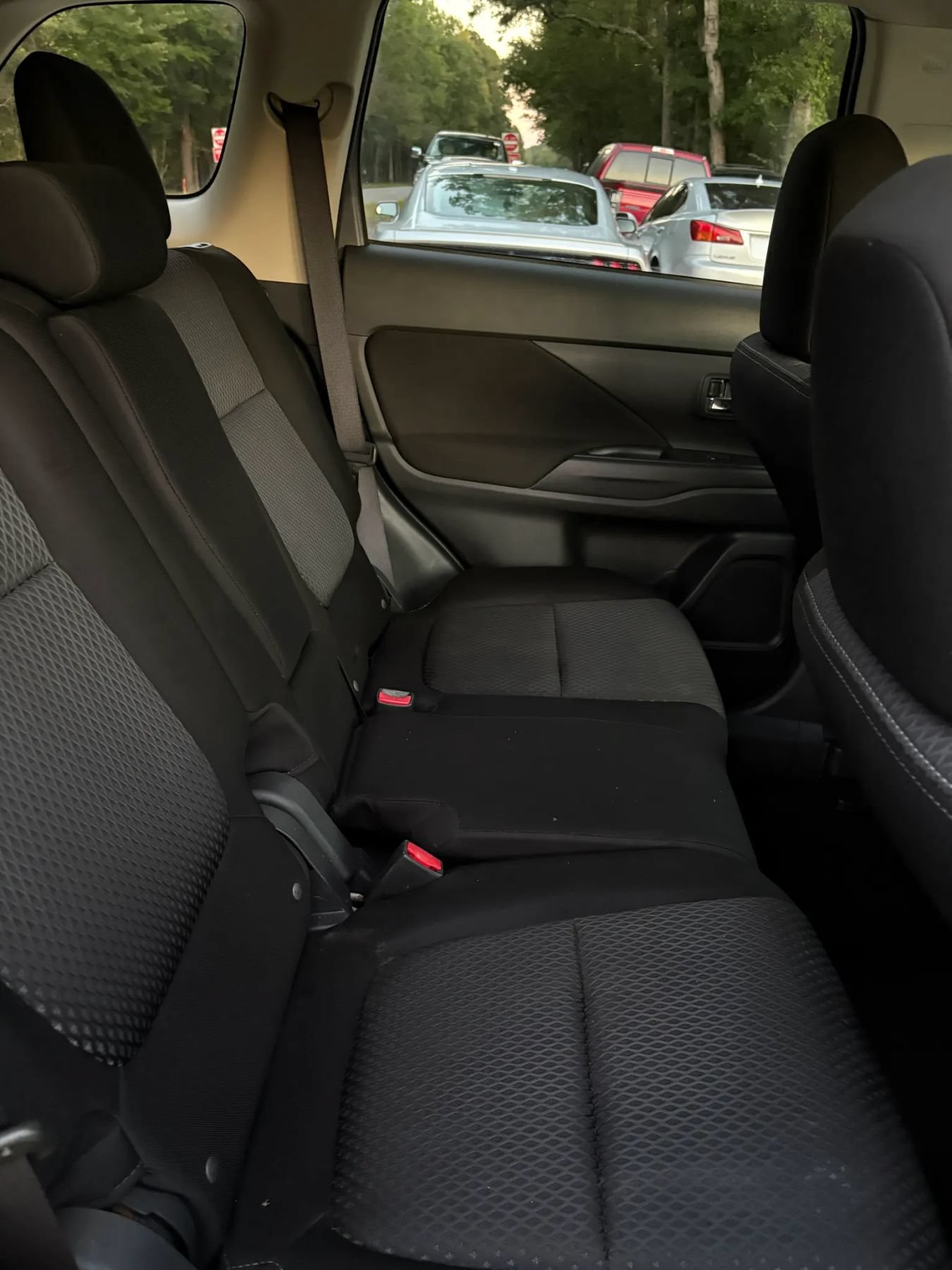 Used 2018 Mitsubishi Outlander ES AWD/4WD image 23