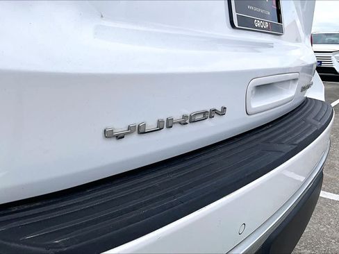 Used 2022 GMC Yukon XL Denali w/ Advanced Technology Package RWD image 30