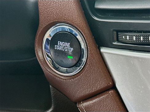 Used 2016 Chevrolet Suburban LTZ image 27