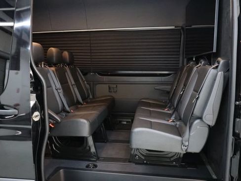 Used 2022 Mercedes-Benz Sprinter 2500 image 61