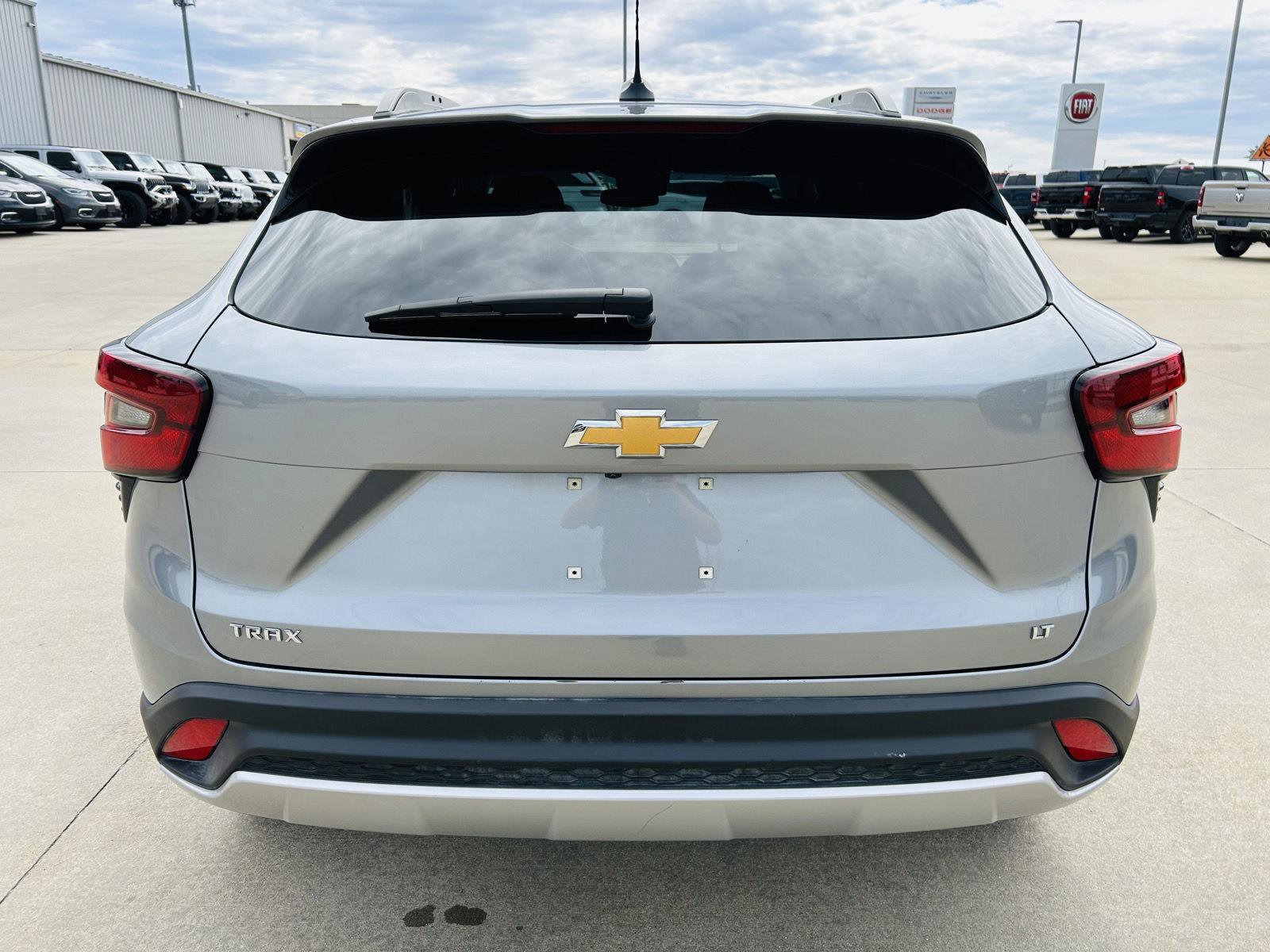 Used 2026 Chevrolet Trax LT FWD image 33