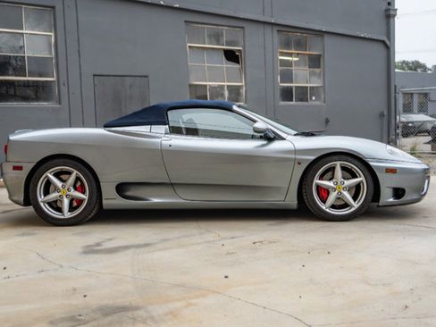 Used 2001 Ferrari 360 Spider image 3