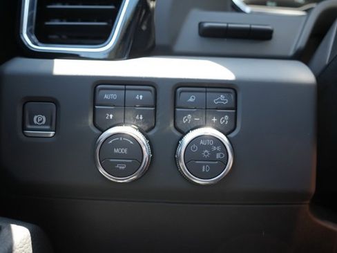 New 2025 GMC Sierra 2500 Denali w/ Denali Reserve Package image 14