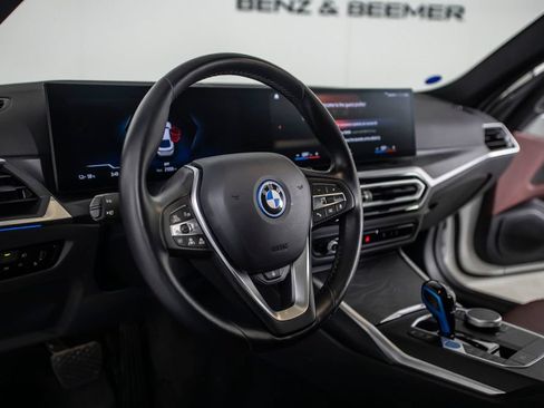 Used 2023 BMW i4 eDrive35 RWD image 21