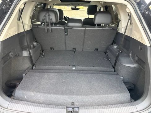 Used 2019 Volkswagen Tiguan SE w/ Panoramic Sunroof Package FWD image 10
