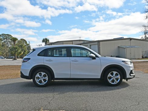 Used 2024 Honda HR-V LX image 5