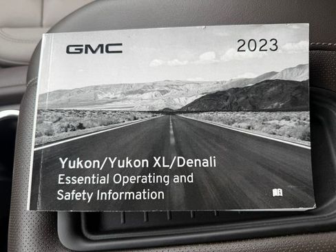Used 2023 GMC Yukon SLT AWD/4WD image 23