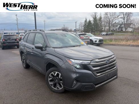 Used 2025 Subaru Forester Premium image 1