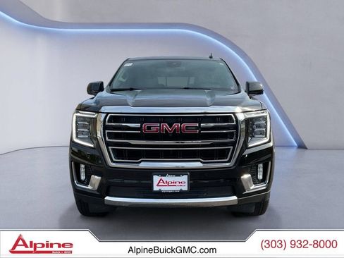 Certified 2024 GMC Yukon SLT w/ SLT Premium Package AWD/4WD image 8