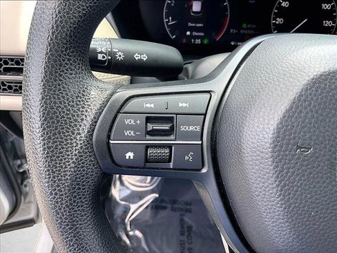 Used 2024 Honda HR-V LX image 19