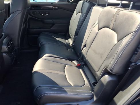 Used 2025 Honda Pilot Touring image 18