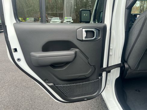 New 2026 Jeep Gladiator Sport image 22