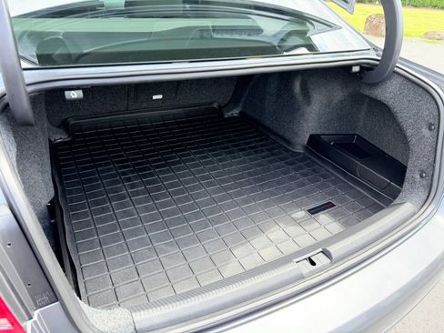 Used 2014 Volkswagen Passat TDI SEL Premium FWD image 18