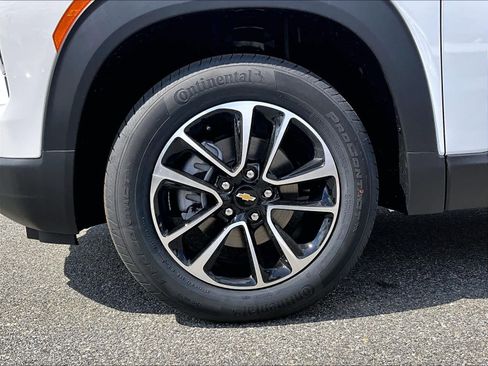 New 2026 Chevrolet TrailBlazer LT w/ Convenience Package AWD/4WD image 8