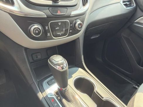 Used 2018 Chevrolet Equinox LS AWD/4WD image 17