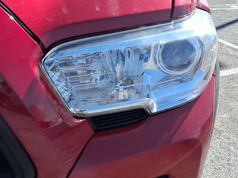 Certified 2019 Toyota Tacoma SR w/ SX Package image 27