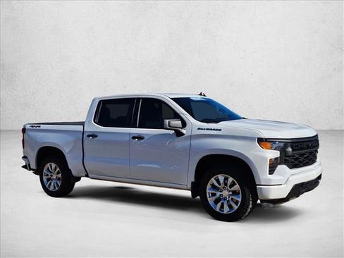 Certified 2024 Chevrolet Silverado 1500 Custom image 3