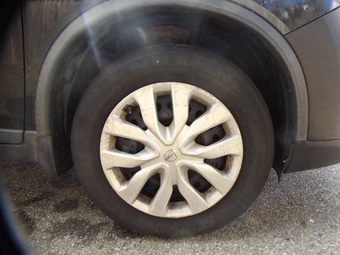 Used 2015 Nissan Rogue S image 15