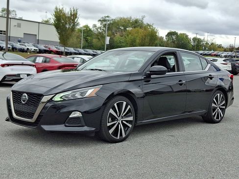 Used 2022 Nissan Altima 2.5 SR image 3