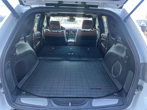 Used 2021 Jeep Grand Cherokee Overland AWD/4WD image 22