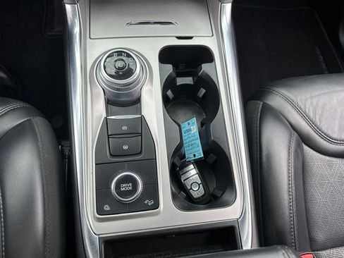 Used 2023 Ford Explorer Platinum image 24