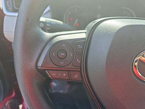 Used 2025 Toyota RAV4 XLE w/ Convenience Package FWD image 17