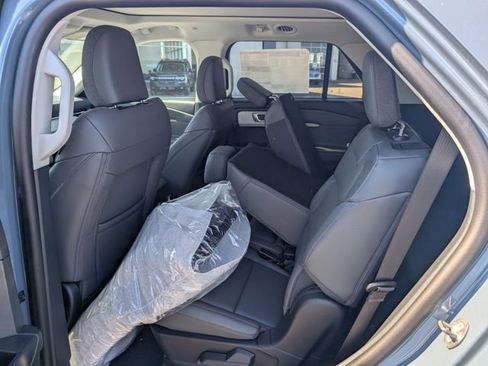 New 2026 Ford Explorer Active image 9