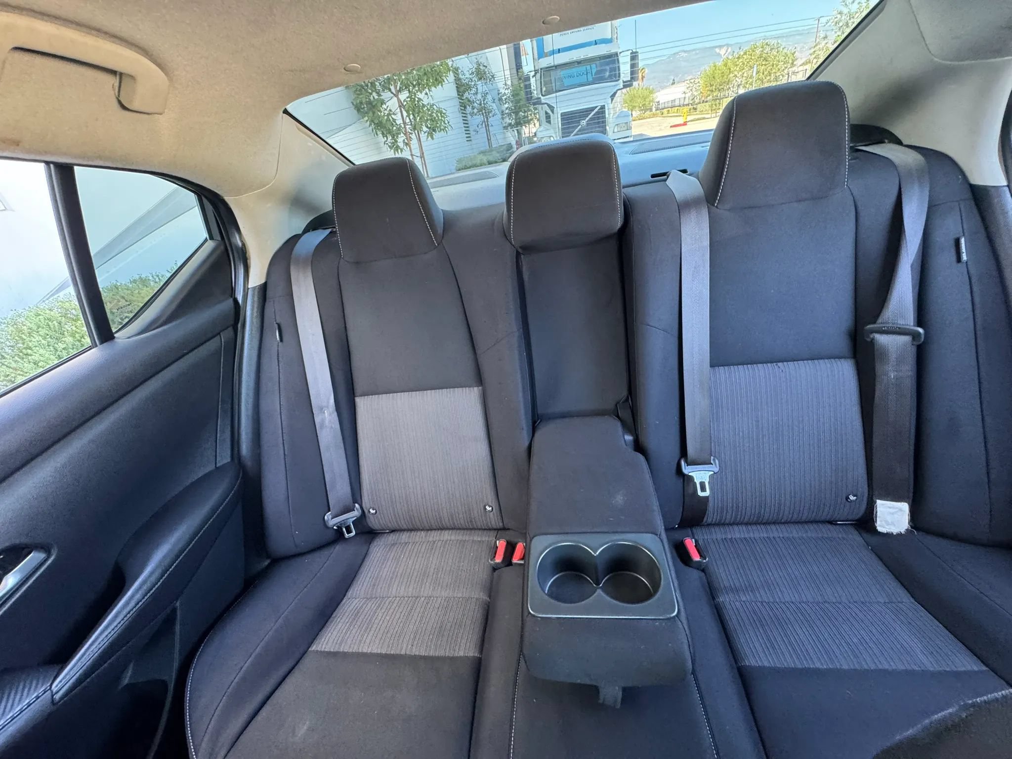 Used 2020 Nissan Sentra SV FWD image 5