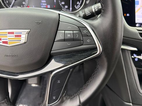 Used 2022 Cadillac XT5 Premium Luxury AWD/4WD image 14