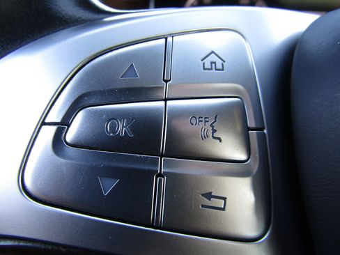 Used 2014 Mercedes-Benz S 550 Sedan w/ Sport Package w/ Sport Package image 36