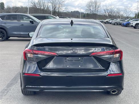 Used 2022 Honda Civic Sport image 4