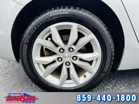 Used 2017 Chevrolet Impala LT image 23