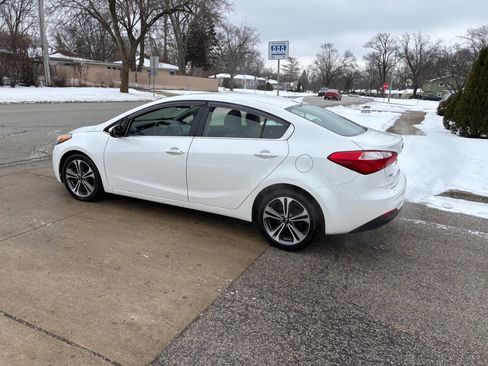 Used 2016 Kia Forte EX image 3