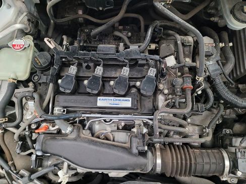 Used 2018 Honda Civic Touring image 30