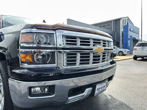 Used 2015 Chevrolet Silverado 1500 LTZ Z71 AWD/4WD image 4