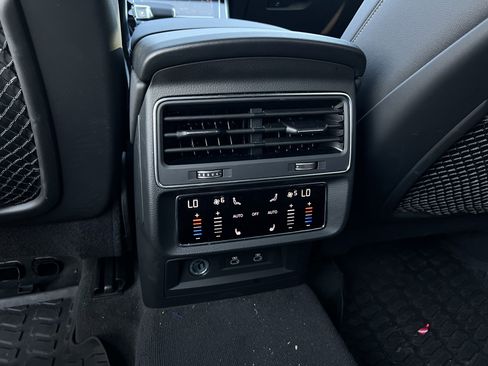 Used 2025 Audi Q7 3.0T Premium Plus image 31