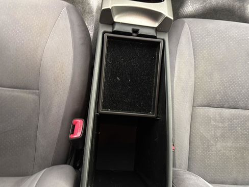 Used 2004 Toyota Prius FWD image 37