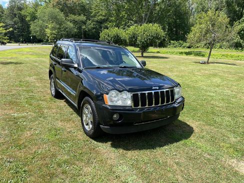 Used 2007 Jeep Grand Cherokee Limited image 2
