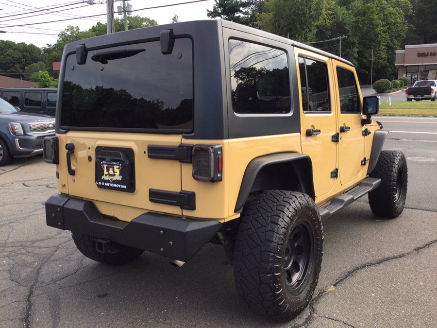 Used 2014 Jeep Wrangler Unlimited Sport w/ Quick Order Package 24S AWD/4WD image 8